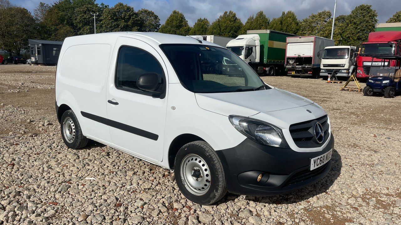 Mercedes-Benz Citan 109 1.5 CDI - Mali kombi: slika 1 Mercedes-Benz Citan 109 1.5 CDI - Mali kombi: slika 1