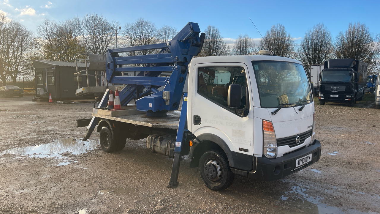 NISSAN CABSTAR 35.14 - Dvižna ploščad montirana na tovornjak: slika 1 NISSAN CABSTAR 35.14 - Dvižna ploščad montirana na tovornjak: slika 1