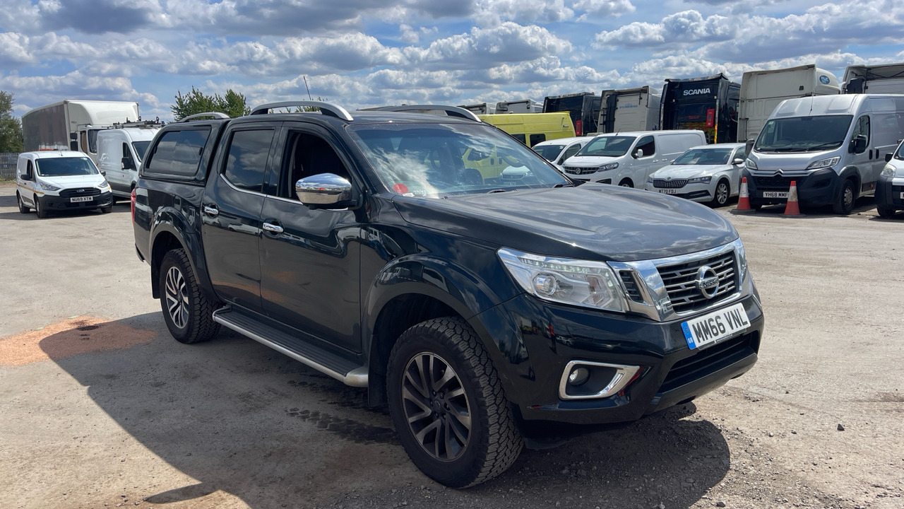 NISSAN NAVARA TEKNA 2.3 DCI 190PS - Poltovornjak, Dostavno vozilo z dvojno kabino: slika 1 NISSAN NAVARA TEKNA 2.3 DCI 190PS - Poltovornjak, Dostavno vozilo z dvojno kabino: slika 1