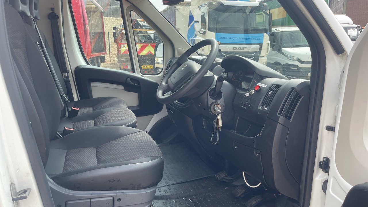 PEUGEOT BOXER 335 2.0 BLUE HDI 130PS - Dostavno vozilo z zabojnikom: slika 5 PEUGEOT BOXER 335 2.0 BLUE HDI 130PS - Dostavno vozilo z zabojnikom: slika 5