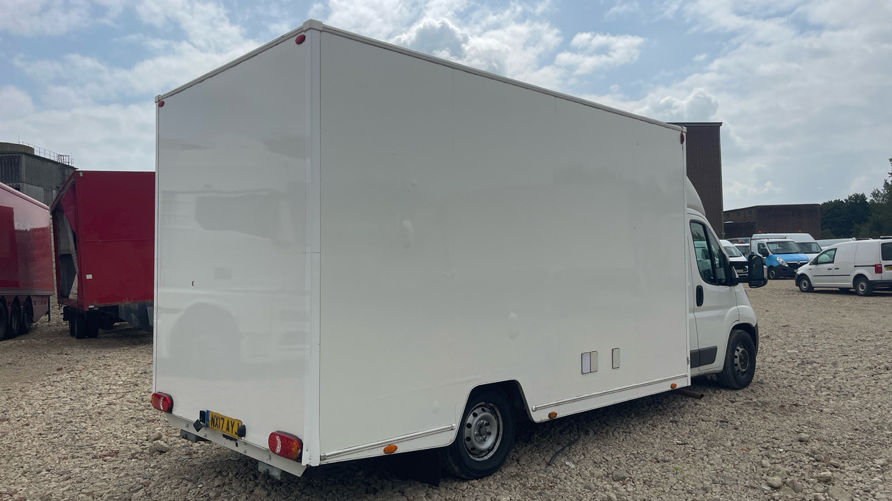 PEUGEOT BOXER 335 2.0 BLUE HDI 130PS - Dostavno vozilo z zabojnikom: slika 4 PEUGEOT BOXER 335 2.0 BLUE HDI 130PS - Dostavno vozilo z zabojnikom: slika 4