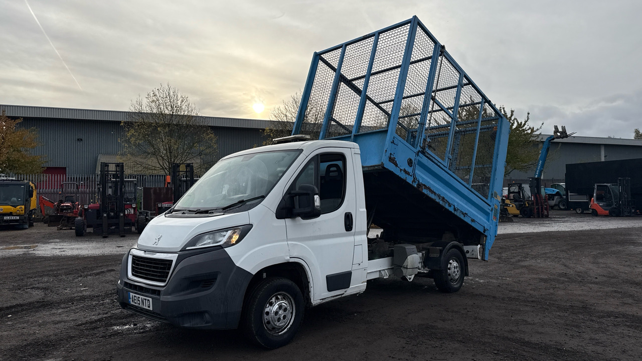 PEUGEOT BOXER 335 2.2 HDi 130ps - Dostavno vozilo prekucnik: slika 2 PEUGEOT BOXER 335 2.2 HDi 130ps - Dostavno vozilo prekucnik: slika 2