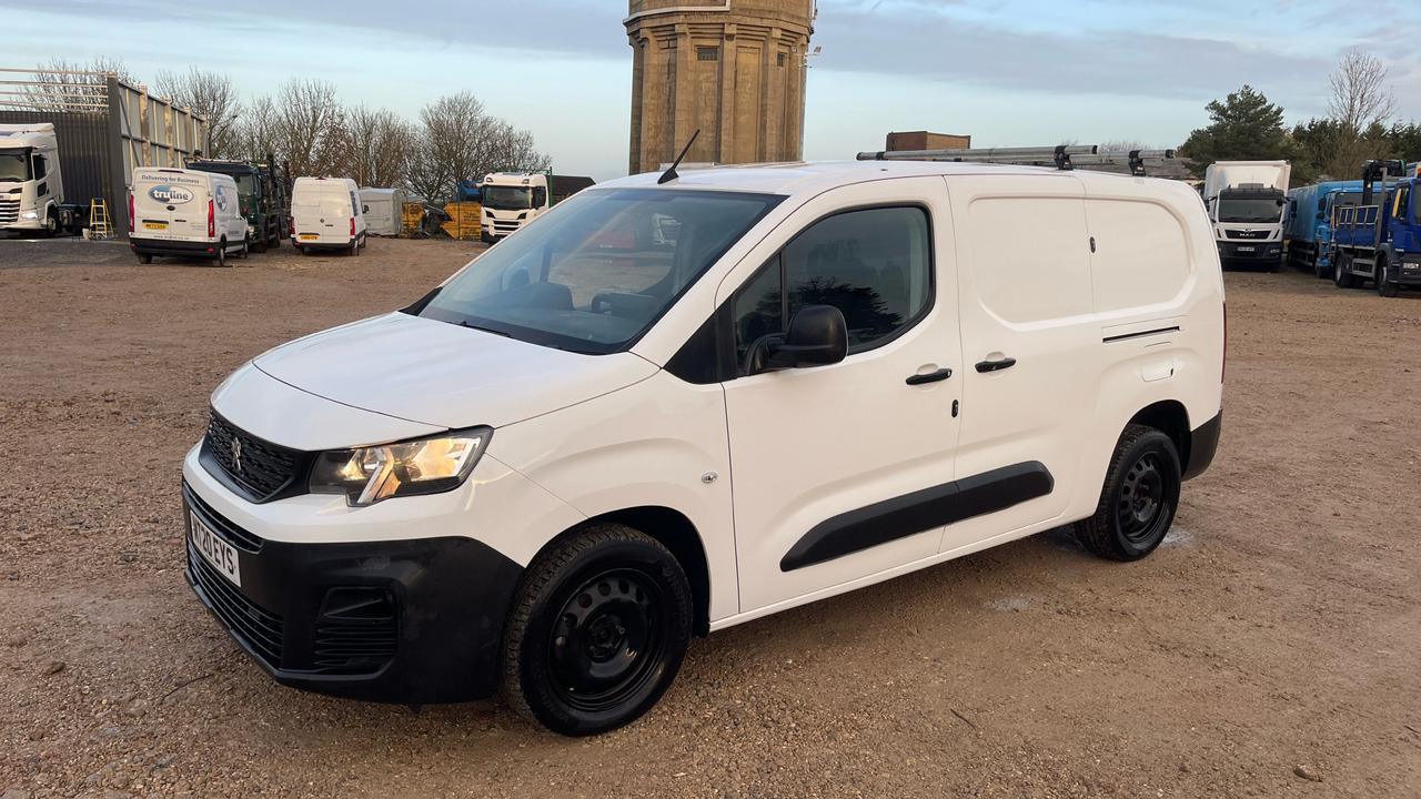 PEUGEOT PARTNER 850 1.5 BlueHDi 100ps Professional - Mali kombi: slika 2 PEUGEOT PARTNER 850 1.5 BlueHDi 100ps Professional - Mali kombi: slika 2