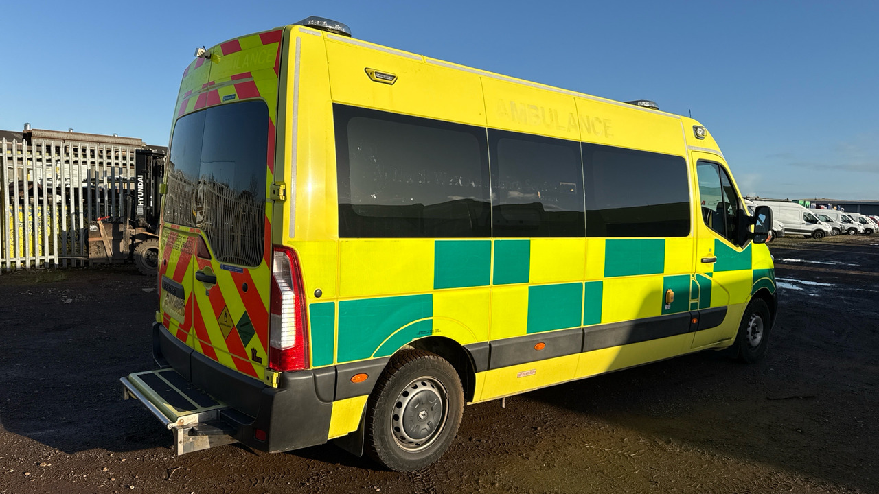 RENAULT MASTER 150.39 - Reševalno vozilo: slika 4 RENAULT MASTER 150.39 - Reševalno vozilo: slika 4