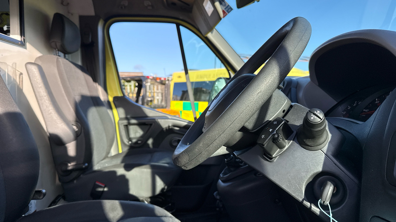 RENAULT MASTER 150.39 - Reševalno vozilo: slika 5 RENAULT MASTER 150.39 - Reševalno vozilo: slika 5