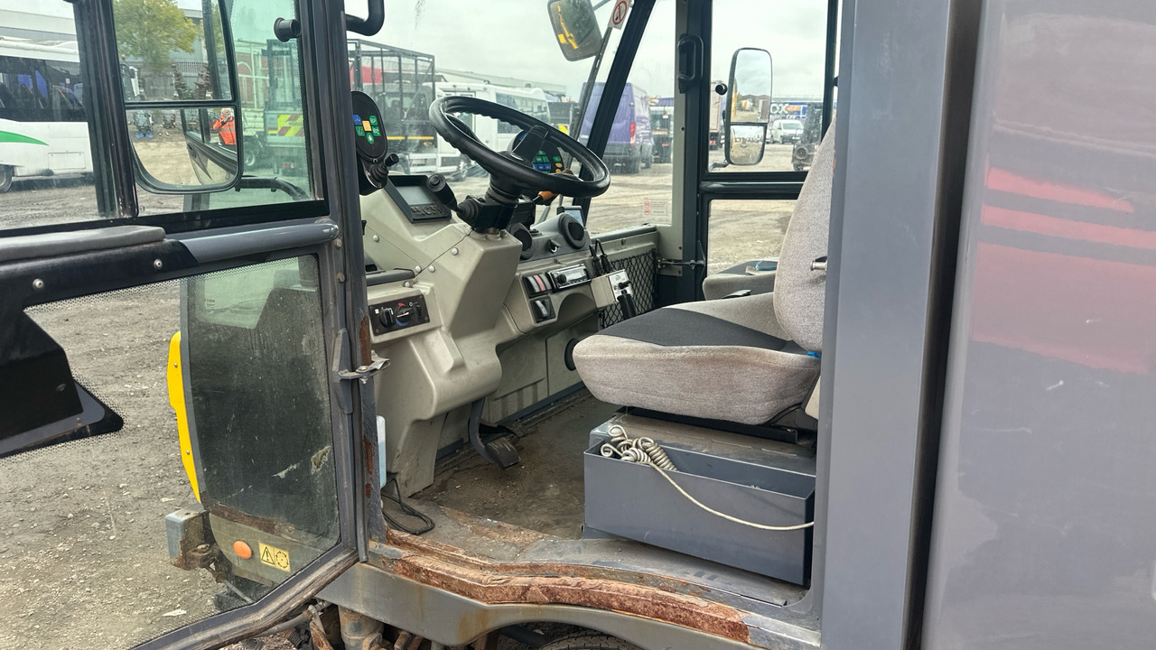 SCARAB MINOR M25H - Vozilo za pometanje: slika 5 SCARAB MINOR M25H - Vozilo za pometanje: slika 5