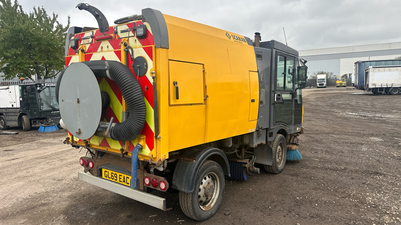 SCARAB MINOR M25H - Vozilo za pometanje: slika 4 SCARAB MINOR M25H - Vozilo za pometanje: slika 4