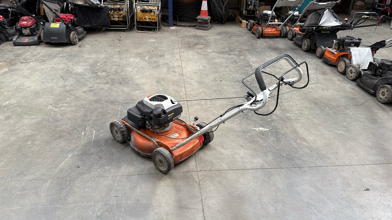 STIHL RM4 RTP - Vrtna kosilnica: slika 3 STIHL RM4 RTP - Vrtna kosilnica: slika 3