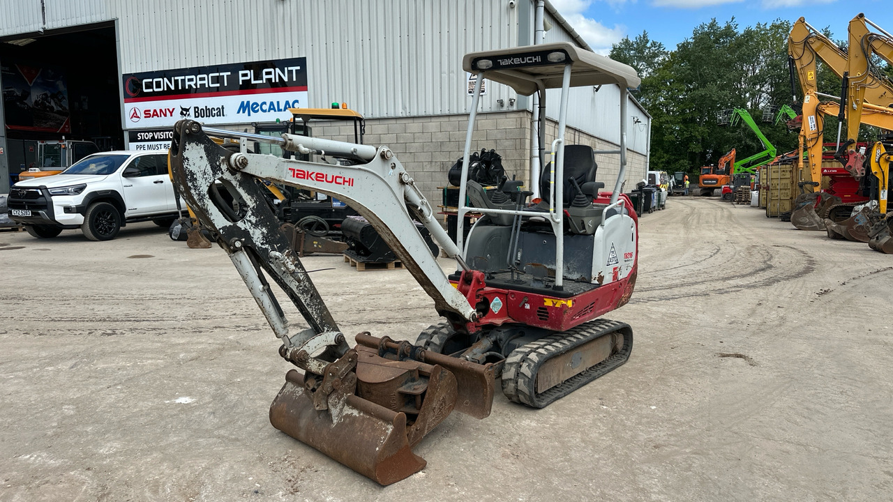 TAKEUCHI TB216 - Mini bager: slika 2 TAKEUCHI TB216 - Mini bager: slika 2