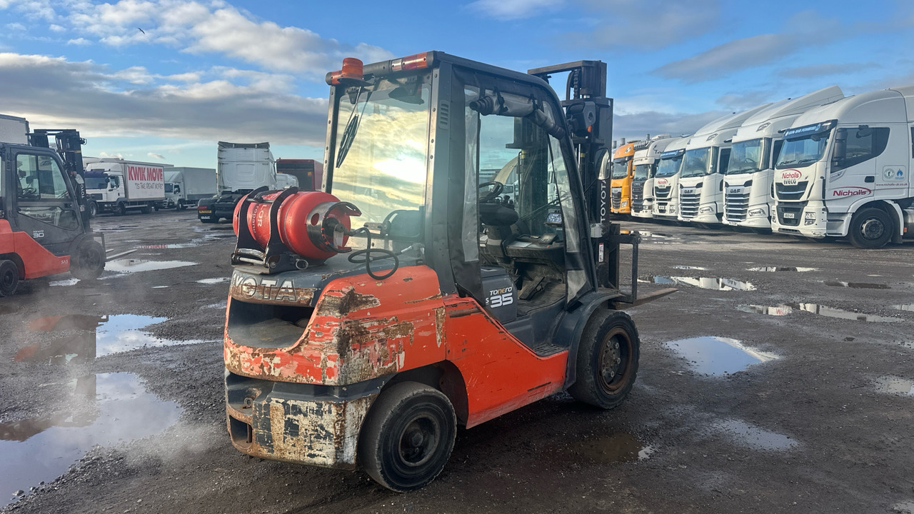 TOYOTA TONERO 35 - Plinski viličar: slika 4 TOYOTA TONERO 35 - Plinski viličar: slika 4