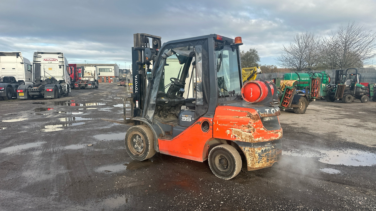 TOYOTA TONERO 35 - Plinski viličar: slika 3 TOYOTA TONERO 35 - Plinski viličar: slika 3