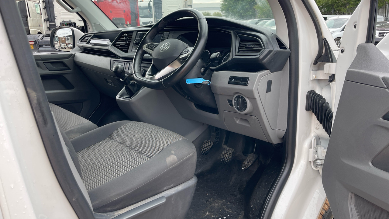 VOLKSWAGEN TRANSPORTER T32 2.0 TDI 150PS HIGHLINE - Dostavno vozilo z dvojno kabino: slika 5 VOLKSWAGEN TRANSPORTER T32 2.0 TDI 150PS HIGHLINE - Dostavno vozilo z dvojno kabino: slika 5