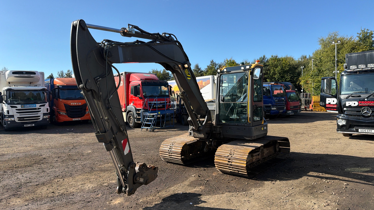 VOLVO ECR88D - Gradbena oprema: slika 2 VOLVO ECR88D - Gradbena oprema: slika 2