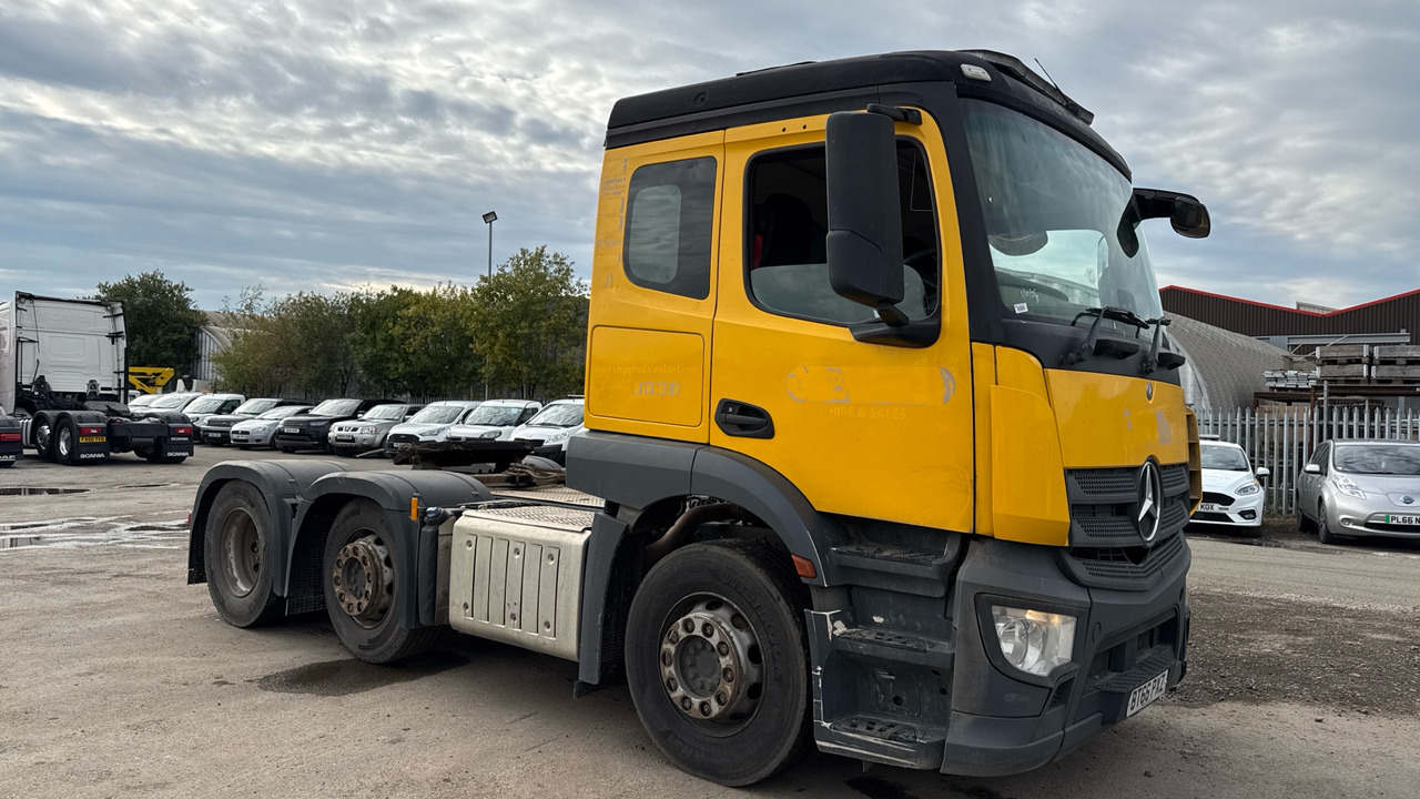 MERCEDES-BENZ ACTROS - Vlačilec: slika 1 MERCEDES-BENZ ACTROS - Vlačilec: slika 1