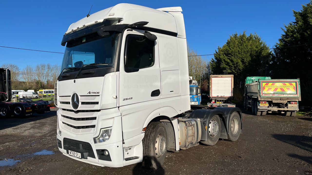 Mercedes-Benz Actros 2545 - Vlačilec: slika 2 Mercedes-Benz Actros 2545 - Vlačilec: slika 2