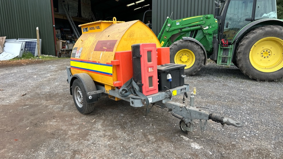 WESTERN FUEL BOWSER 210 - Gradbena oprema: slika 5 WESTERN FUEL BOWSER 210 - Gradbena oprema: slika 5