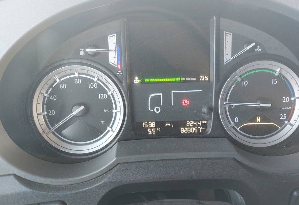 DAF XF 106 BDF JUMBO - Tovornjak s ponjavo: slika 4 DAF XF 106 BDF JUMBO - Tovornjak s ponjavo: slika 4