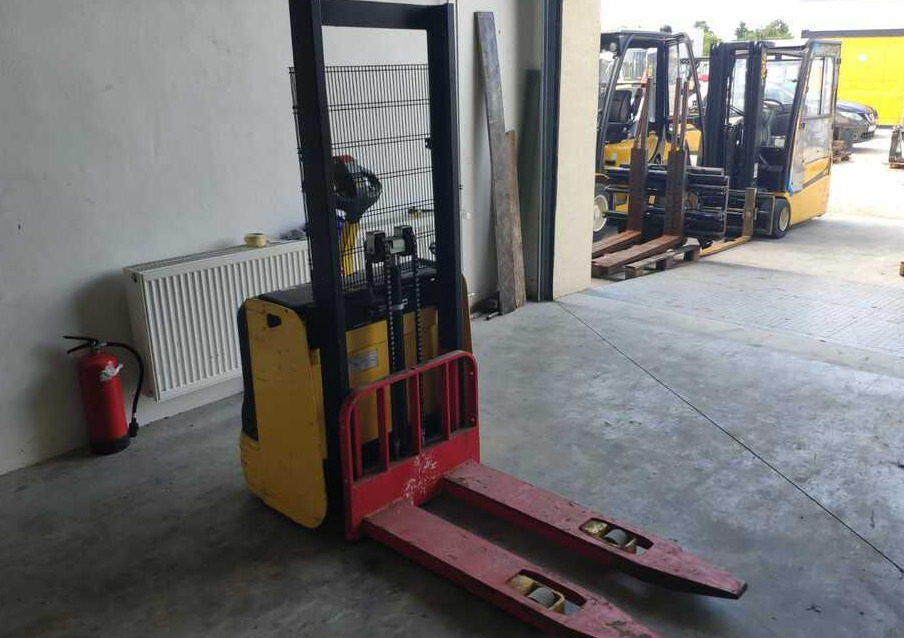 Hyster S1.0E - Stroj za zlaganje: slika 2 Hyster S1.0E - Stroj za zlaganje: slika 2