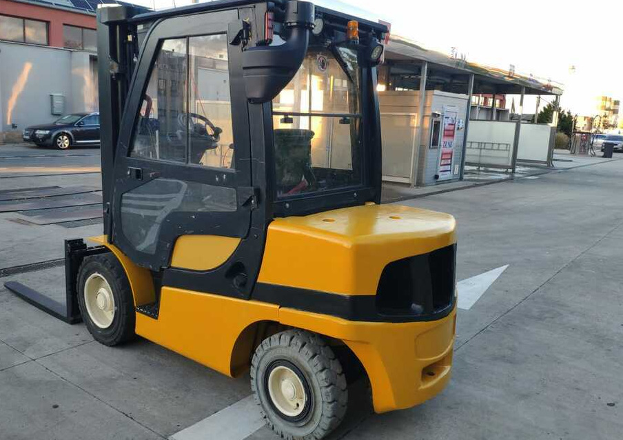 Yale GDP35VX - Diesel viličar: slika 2 Yale GDP35VX - Diesel viličar: slika 2