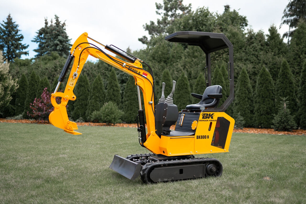 Berger Kraus Mini Excavator BK800BS torsion arm with FULL equipment - Mini bager: slika 4 Berger Kraus Mini Excavator BK800BS torsion arm with FULL equipment - Mini bager: slika 4