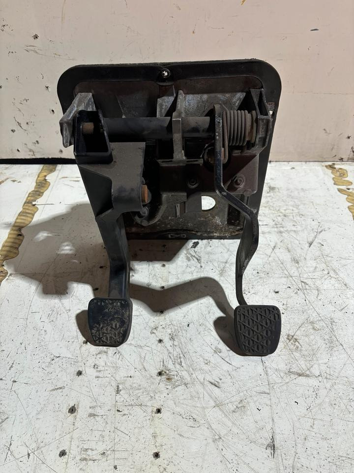 Atego Fußbremsventil Bremsventil A9702940001 WABCO 480001000 - Pedal za Tovornjak: slika 2 Atego Fußbremsventil Bremsventil A9702940001 WABCO 480001000 - Pedal za Tovornjak: slika 2