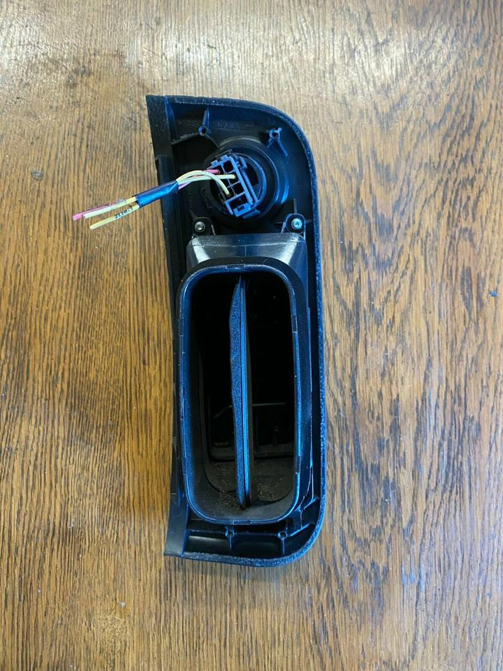 DAF XF Luftduese 1308506 L 1308507 R - Kabina in notranjost za Tovornjak: slika 2 DAF XF Luftduese 1308506 L 1308507 R - Kabina in notranjost za Tovornjak: slika 2