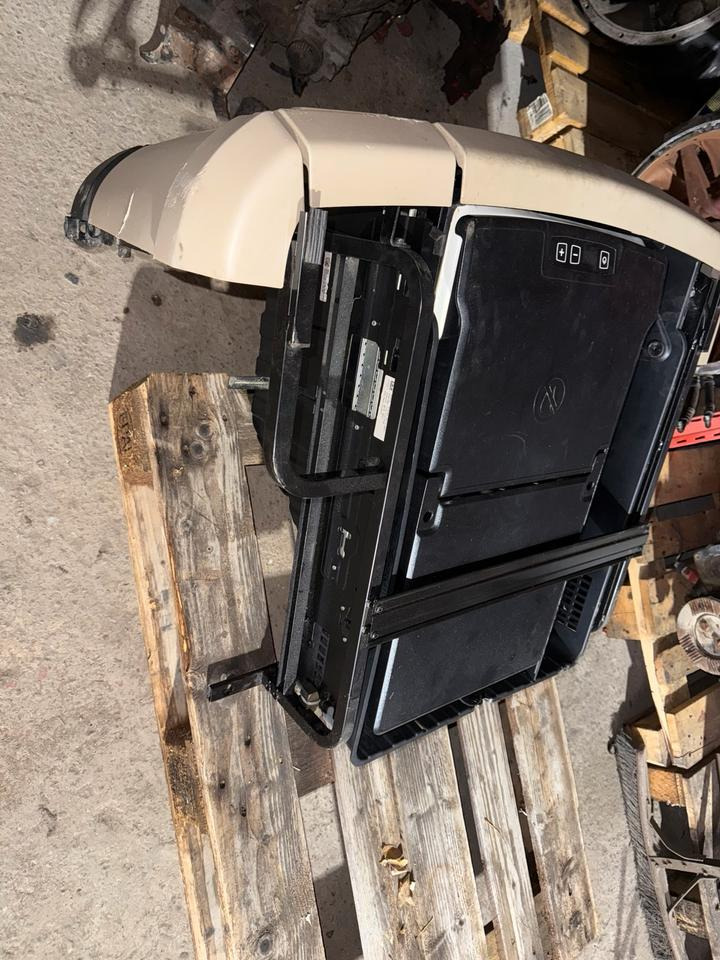 MAN TGX Kühlbox / Kühlschrank 81.63910-6163 - Kabina in notranjost za Tovornjak: slika 2 MAN TGX Kühlbox / Kühlschrank 81.63910-6163 - Kabina in notranjost za Tovornjak: slika 2