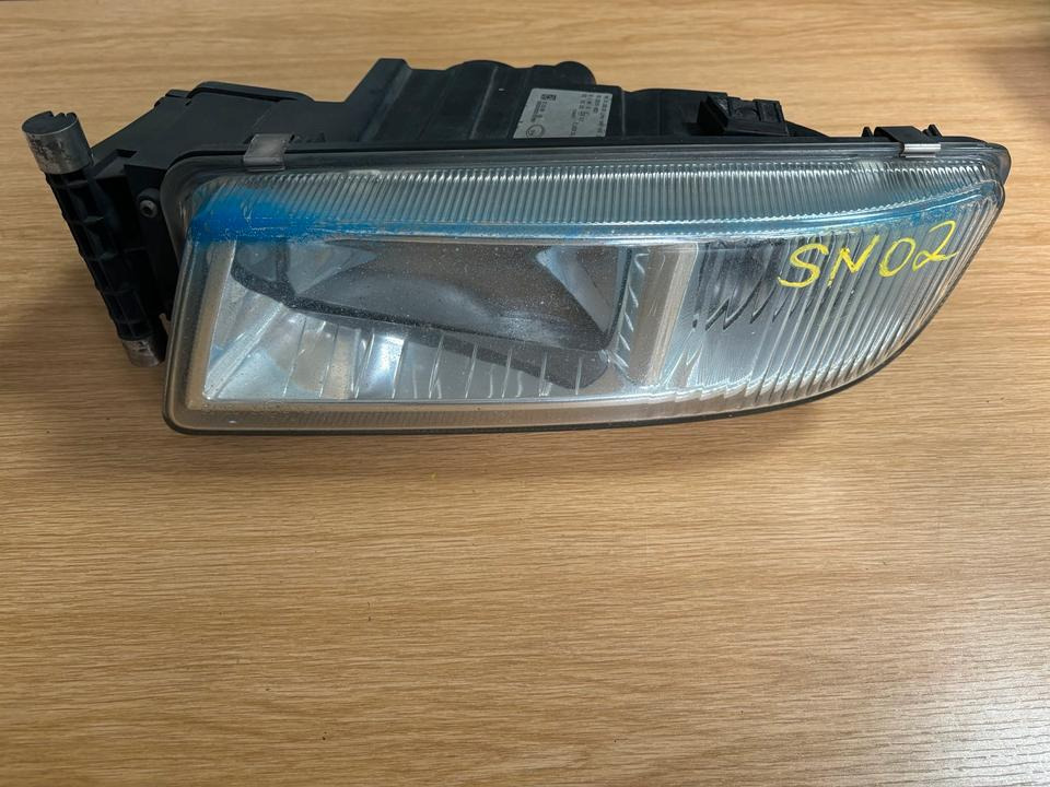 MAN TGX/TGS Nebelscheinwerfer Links 81.25101-6521 - Meglenke za Tovornjak: slika 1 MAN TGX/TGS Nebelscheinwerfer Links 81.25101-6521 - Meglenke za Tovornjak: slika 1