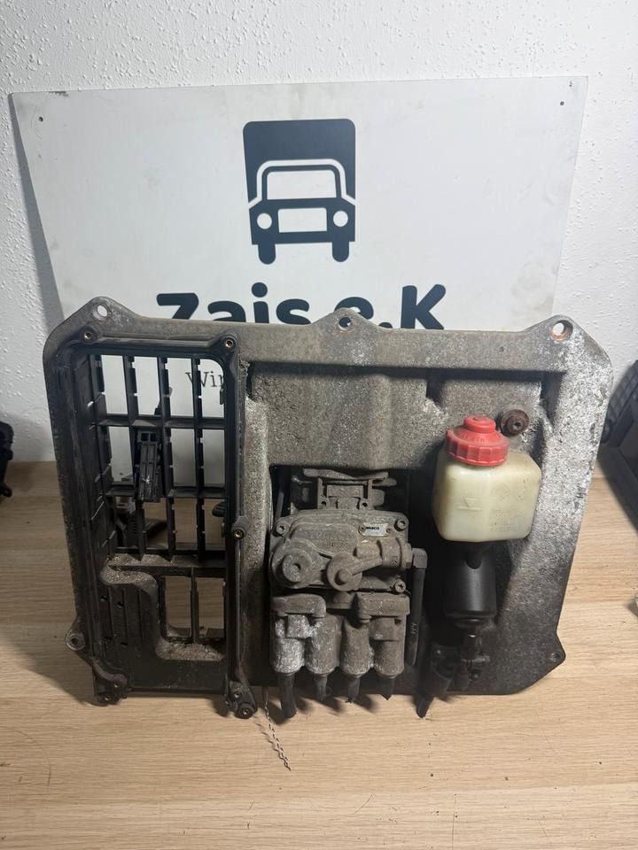 MAN WABCO Fußbremsventil 4800200090 - Zavorni deli za Tovornjak: slika 1 MAN WABCO Fußbremsventil 4800200090 - Zavorni deli za Tovornjak: slika 1