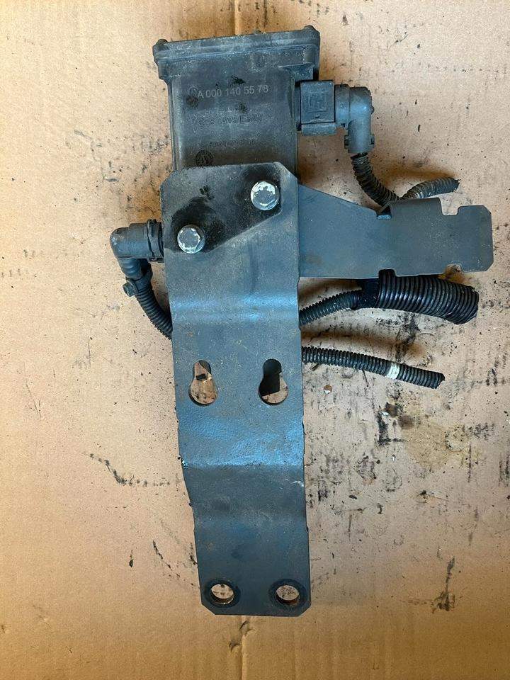 Mercedes Actros MP4 AdBlue Pumpe A0001405578 - Črpalka za gorivo za Tovornjak: slika 3 Mercedes Actros MP4 AdBlue Pumpe A0001405578 - Črpalka za gorivo za Tovornjak: slika 3