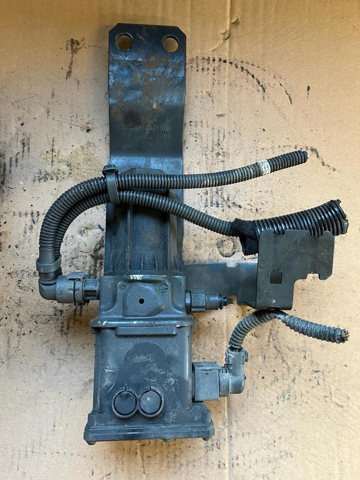 Mercedes Actros MP4 AdBlue Pumpe A0001405578 - Črpalka za gorivo za Tovornjak: slika 1 Mercedes Actros MP4 AdBlue Pumpe A0001405578 - Črpalka za gorivo za Tovornjak: slika 1