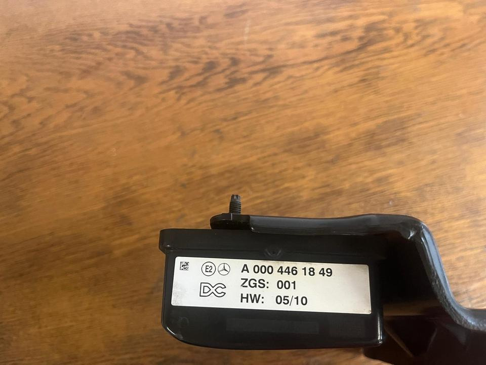 Mercedes Actros MP4 Radarsensor A0004461849 - Senzor za Tovornjak: slika 3 Mercedes Actros MP4 Radarsensor A0004461849 - Senzor za Tovornjak: slika 3