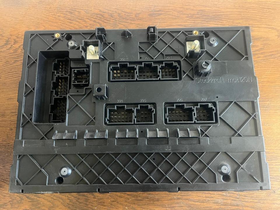 Mercedes Actros MP4 SAM Cabin Sicherungskasten A0004469658 - Varovalka za Tovornjak: slika 4 Mercedes Actros MP4 SAM Cabin Sicherungskasten A0004469658 - Varovalka za Tovornjak: slika 4