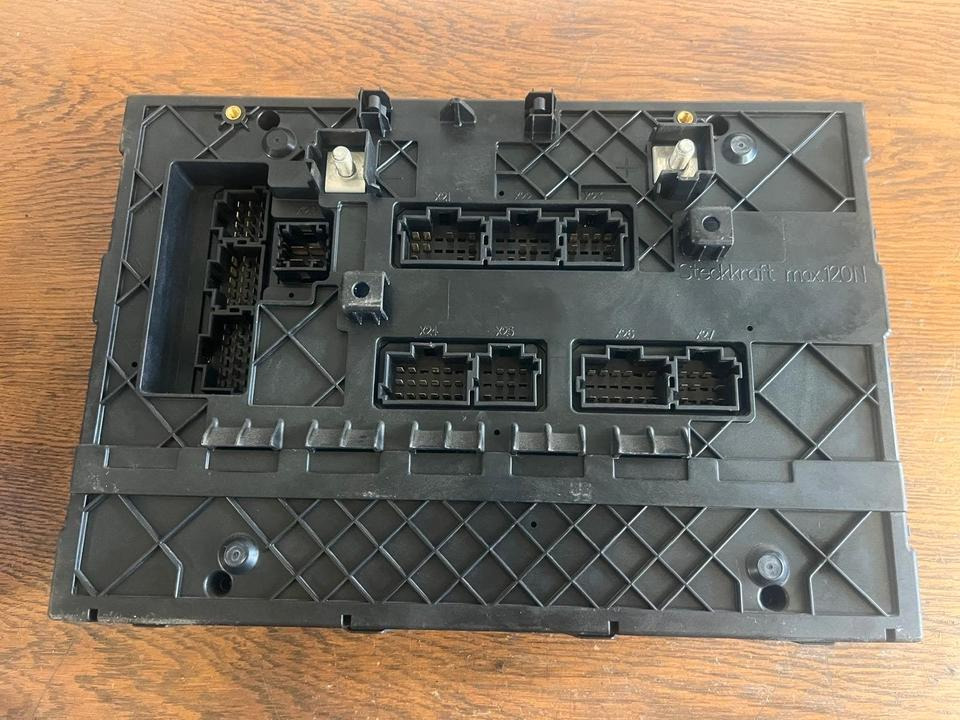 Mercedes Actros MP4 SAM Cabin Sicherungskasten A0014462658 - Varovalka za Tovornjak: slika 4 Mercedes Actros MP4 SAM Cabin Sicherungskasten A0014462658 - Varovalka za Tovornjak: slika 4