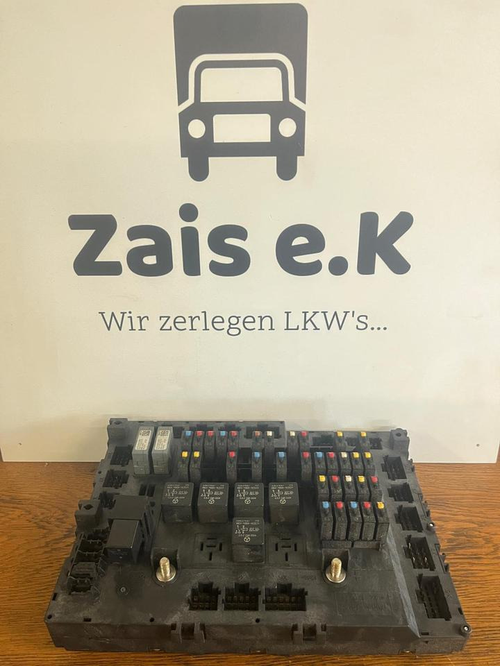 Mercedes Actros MP4 Single-SAM Sicherungskasten A0014463658 - Varovalka za Tovornjak: slika 1 Mercedes Actros MP4 Single-SAM Sicherungskasten A0014463658 - Varovalka za Tovornjak: slika 1