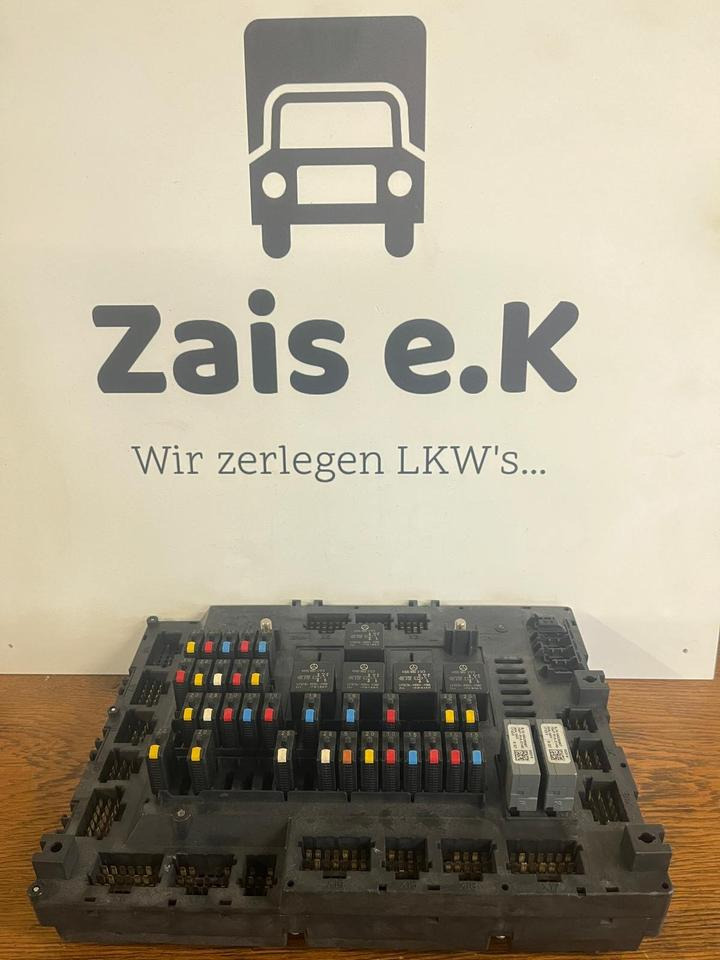 Mercedes Actros MP4 Single-SAM Sicherungskasten A0014467658 - Varovalka za Tovornjak: slika 1 Mercedes Actros MP4 Single-SAM Sicherungskasten A0014467658 - Varovalka za Tovornjak: slika 1