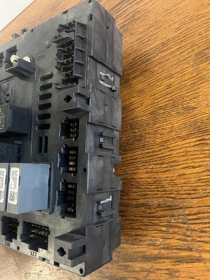 Mercedes Actros MP4 Single-SAM Sicherungskasten A0014467658 - Varovalka za Tovornjak: slika 5 Mercedes Actros MP4 Single-SAM Sicherungskasten A0014467658 - Varovalka za Tovornjak: slika 5