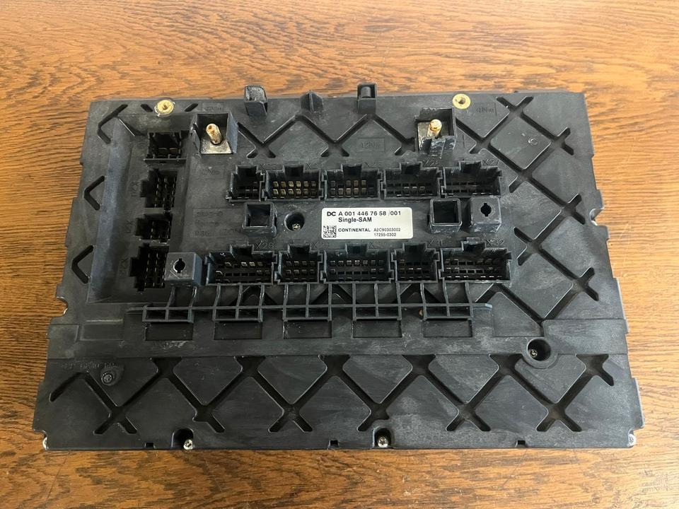 Mercedes Actros MP4 Single-SAM Sicherungskasten A0014467658 - Varovalka za Tovornjak: slika 4 Mercedes Actros MP4 Single-SAM Sicherungskasten A0014467658 - Varovalka za Tovornjak: slika 4