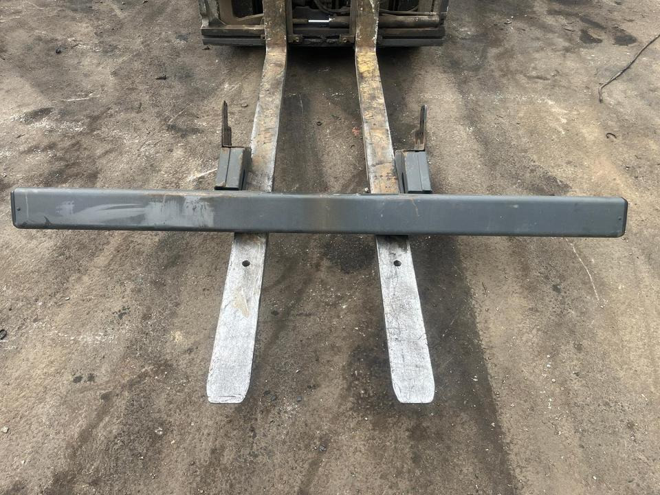 Mercedes Actros MP4 Unterfahrschutz - Karoserija in zunanjost za Tovornjak: slika 1 Mercedes Actros MP4 Unterfahrschutz - Karoserija in zunanjost za Tovornjak: slika 1