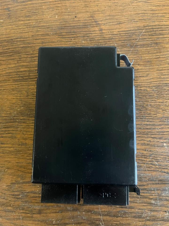 Mercedes Actros MP4 Video Radar Steuergerät A0004463551 - ECU za Tovornjak: slika 5 Mercedes Actros MP4 Video Radar Steuergerät A0004463551 - ECU za Tovornjak: slika 5