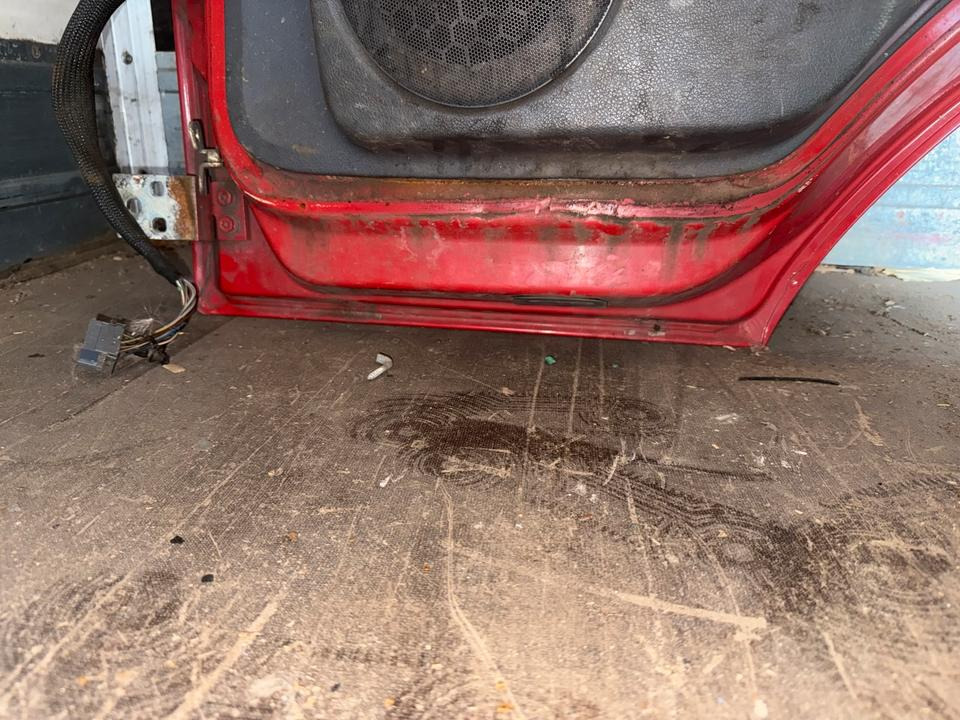 Mercedes Atego 2 Beifahrertür Rot Spiegel Innenverkleidung LN 77 - Vrata in deli za Tovornjak: slika 3 Mercedes Atego 2 Beifahrertür Rot Spiegel Innenverkleidung LN 77 - Vrata in deli za Tovornjak: slika 3