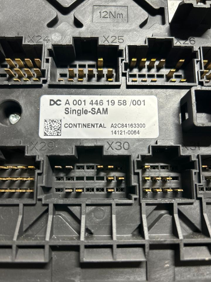 Mercedes Atego 4 EU6 Sicherungskasten A0014461958 - Varovalka: slika 4 Mercedes Atego 4 EU6 Sicherungskasten A0014461958 - Varovalka: slika 4