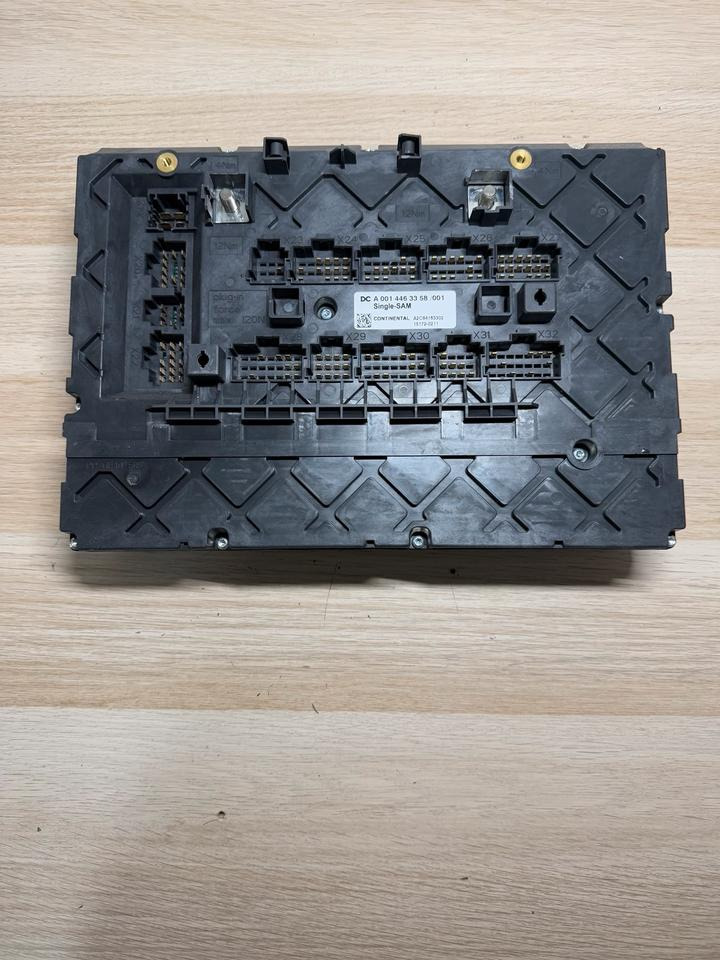 Mercedes Atego 4 EU6 Sicherungskasten A0014463358 - Varovalka: slika 3 Mercedes Atego 4 EU6 Sicherungskasten A0014463358 - Varovalka: slika 3