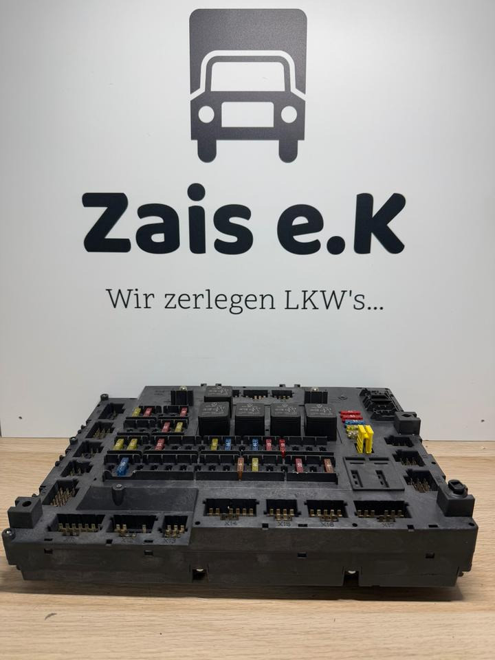 Mercedes Atego 4 EU6 Sicherungskasten A0014463358 - Varovalka: slika 1 Mercedes Atego 4 EU6 Sicherungskasten A0014463358 - Varovalka: slika 1