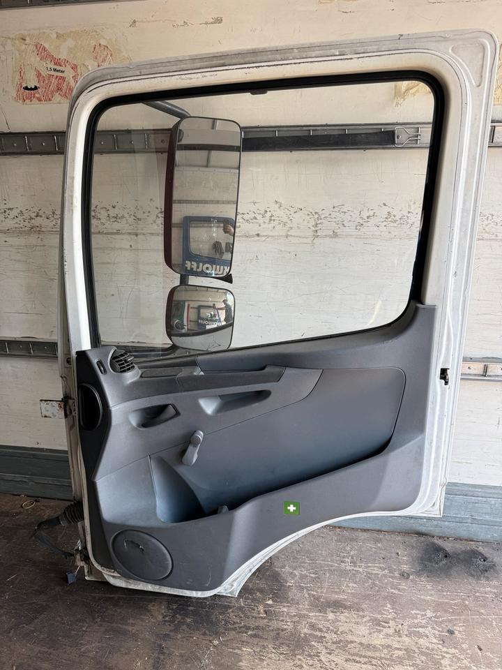 Mercedes Atego Beifahrertür Weiß Spiegel Innenverkleidung LN 75 - Vrata in deli za Tovornjak: slika 2 Mercedes Atego Beifahrertür Weiß Spiegel Innenverkleidung LN 75 - Vrata in deli za Tovornjak: slika 2