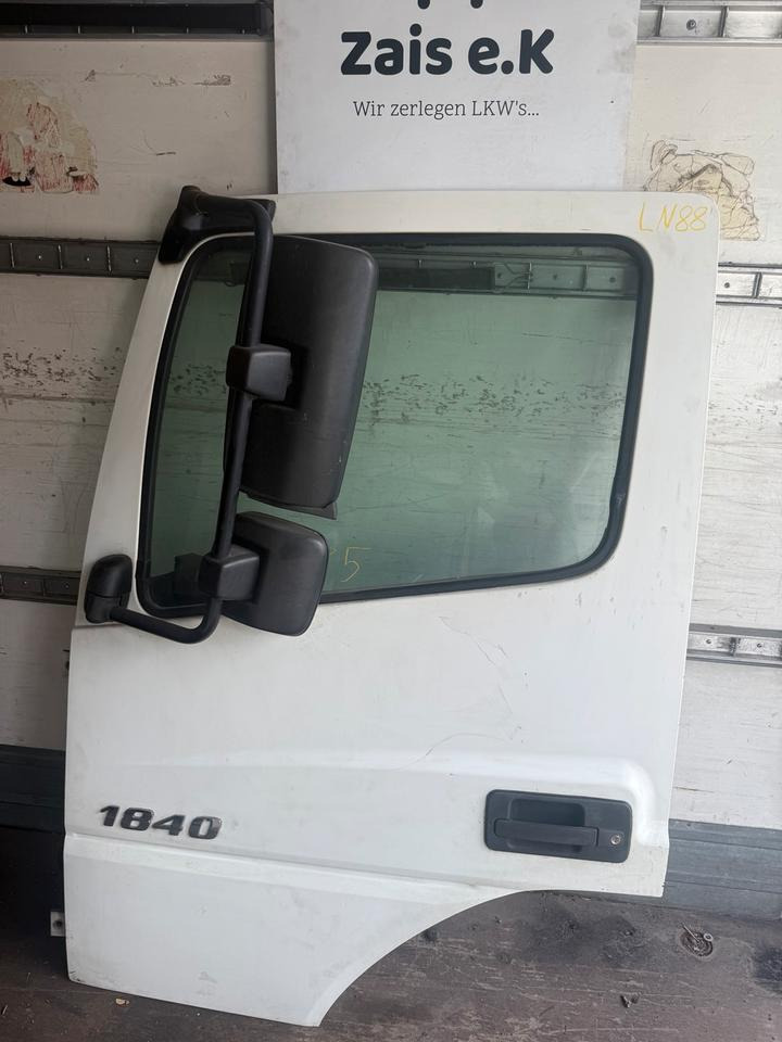 Mercedes Atego EU6 Fahrertür Weiß Spiegel Innenverkleidung LN 88 - Vrata in deli za Tovornjak: slika 1 Mercedes Atego EU6 Fahrertür Weiß Spiegel Innenverkleidung LN 88 - Vrata in deli za Tovornjak: slika 1