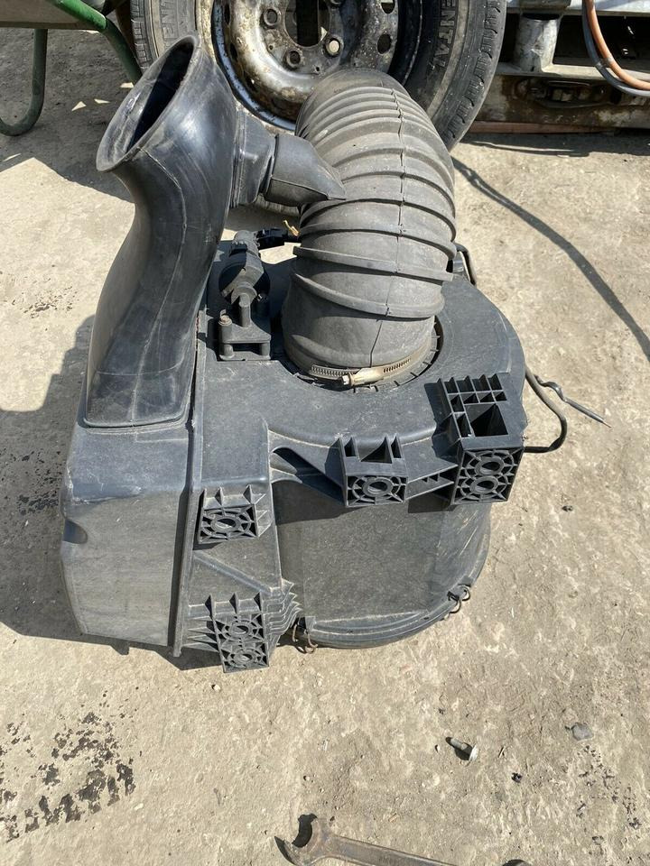 Mercedes Atego Luftfilterkasten Luftfilter Gehäuse A 973 528 06 0 - Zračni filter za Tovornjak: slika 2 Mercedes Atego Luftfilterkasten Luftfilter Gehäuse A 973 528 06 0 - Zračni filter za Tovornjak: slika 2