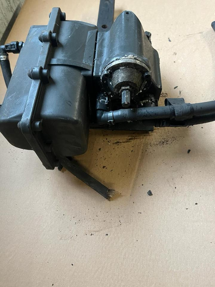 Mercedes-Benz Actros Atego EU4 EU5 AdBlue Pumpe A0001400478 - Črpalka za gorivo za Tovornjak: slika 4 Mercedes-Benz Actros Atego EU4 EU5 AdBlue Pumpe A0001400478 - Črpalka za gorivo za Tovornjak: slika 4