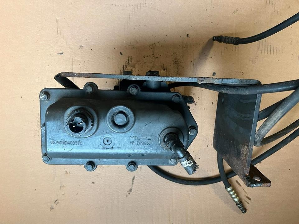 Mercedes-Benz Actros Atego EU4 EU5 AdBlue Pumpe A0001400578 - Črpalka za gorivo za Tovornjak: slika 1 Mercedes-Benz Actros Atego EU4 EU5 AdBlue Pumpe A0001400578 - Črpalka za gorivo za Tovornjak: slika 1