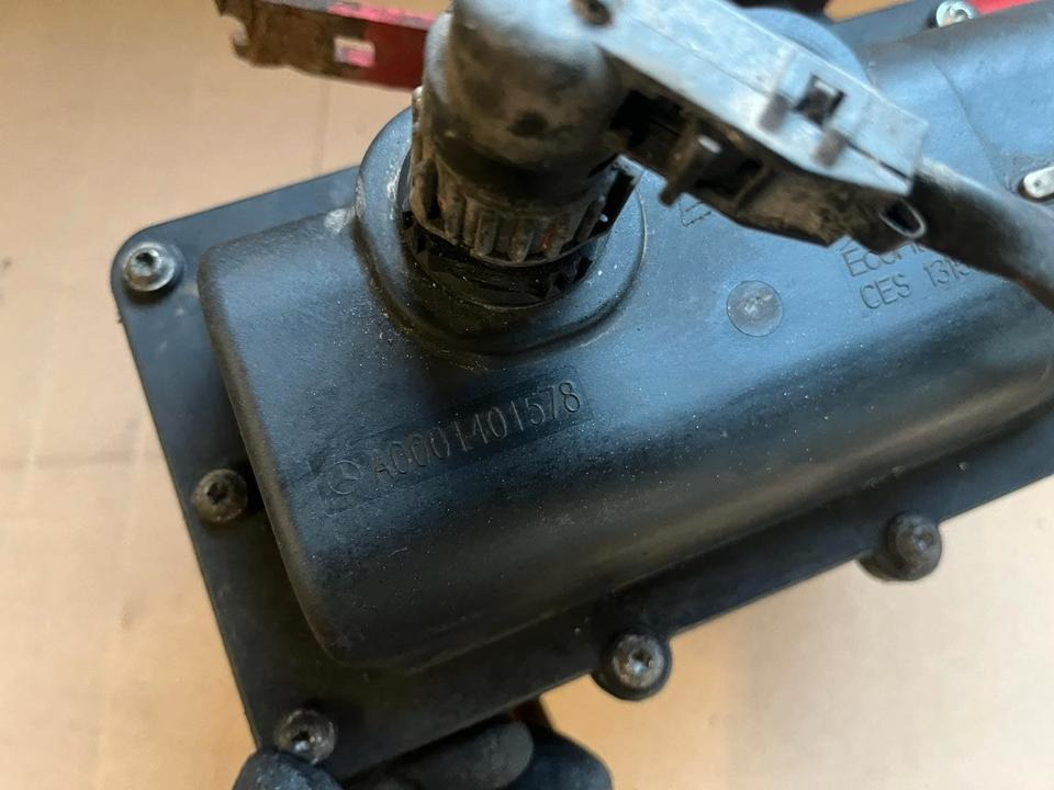 Mercedes-Benz Actros Atego EU4 EU5 AdBlue Pumpe A0001401578 - Črpalka za gorivo za Tovornjak: slika 2 Mercedes-Benz Actros Atego EU4 EU5 AdBlue Pumpe A0001401578 - Črpalka za gorivo za Tovornjak: slika 2